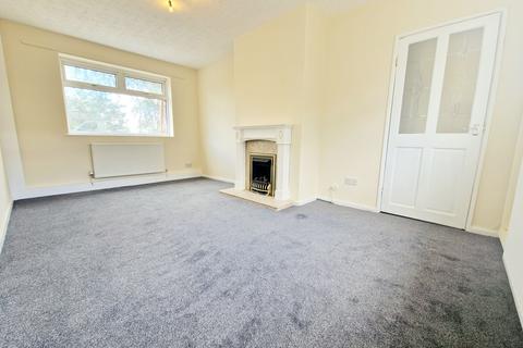 2 bedroom semi-detached house to rent, Venwood Road, Prestwich, M25