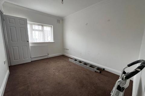 34 Truro Road, Gravesend, DA12 5RE