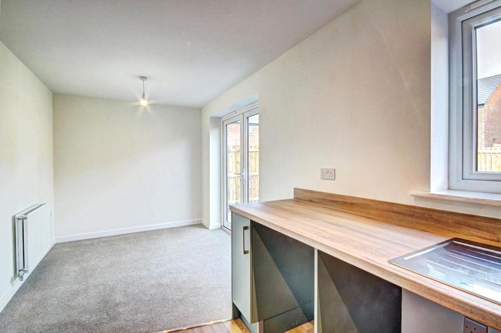 House in Newcastle Upon Tyne - More