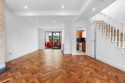 2 Asket Gardens, Leeds, LS8 2NW