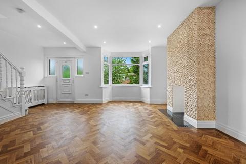 2 Asket Gardens, Leeds, LS8 2NW