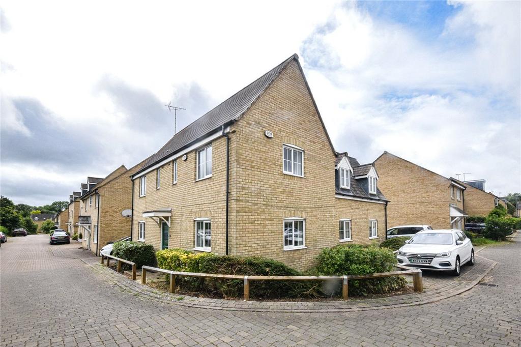 4 bedroom detached house to rent