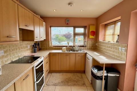 4 bedroom semi-detached house for sale, Aylesbrook Road, Hereford, HR4