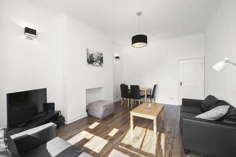 3 bedroom apartment to rent, Uxbridge Road, London, W12