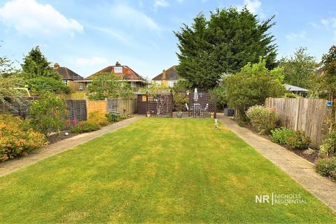 4 bedroom semi-detached house for sale, Vallis Way, Chessington, Surrey. KT9