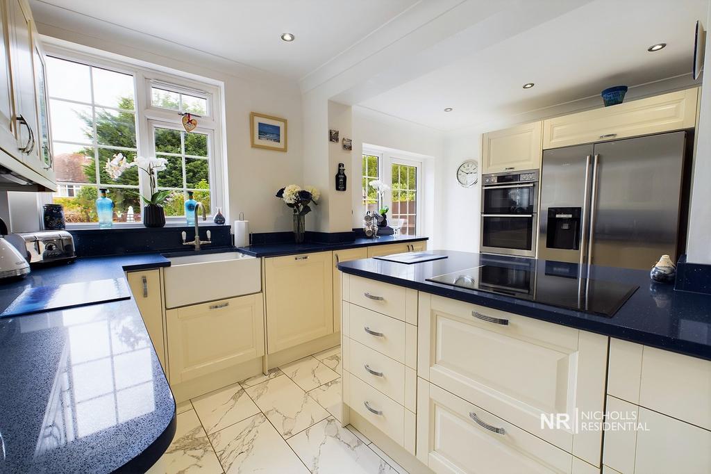 Kitchen Area x