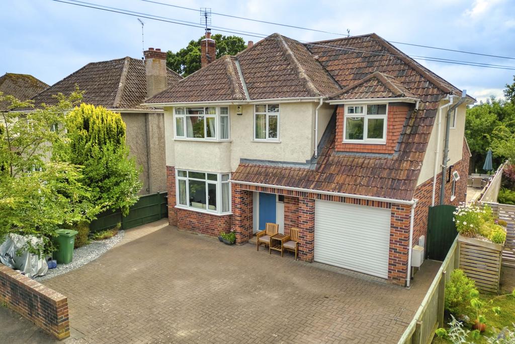4 Wyndham Road, Taunton 4 bed detached house for sale £575,000