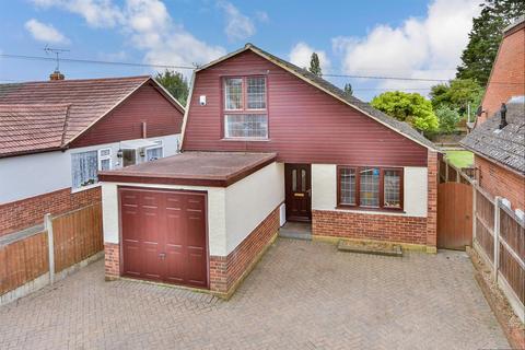 3 bedroom chalet for sale, Drake Avenue, Minster, Sheerness, Kent