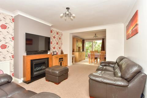 3 bedroom chalet for sale, Drake Avenue, Minster on Sea, Sheerness, Kent