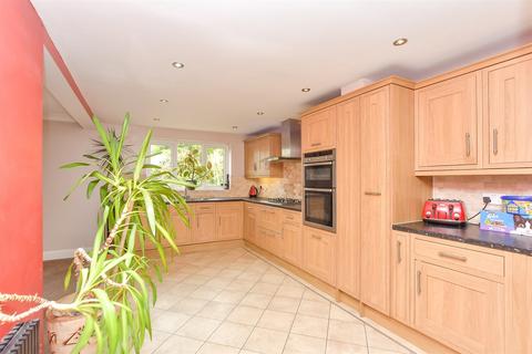 3 bedroom chalet for sale, Drake Avenue, Minster on Sea, Sheerness, Kent