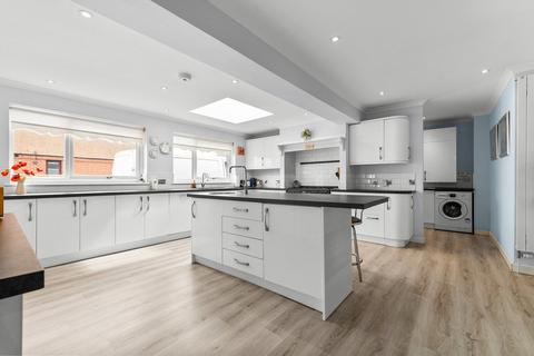4 Stein Square, Bannockburn, Stirling, FK7 8JF
