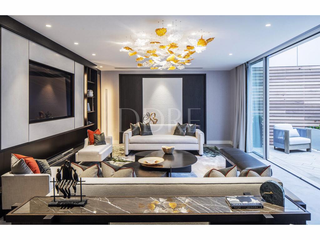 Lyndhurst Gardens, London, NW3 5 bed detached house for sale £7,750,000