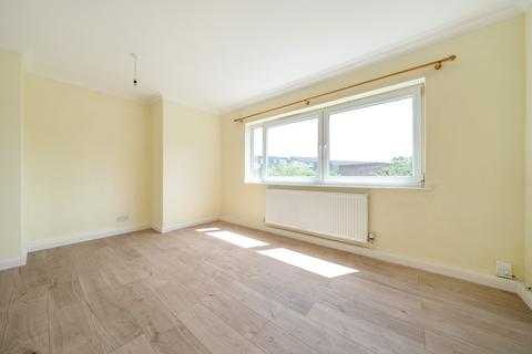 2 bedroom flat to rent, Woolwich Road Belvedere DA17