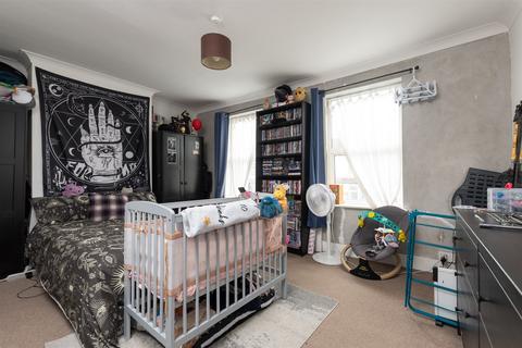 1 bedroom maisonette for sale, Upper Wickham Lane, Welling, Kent