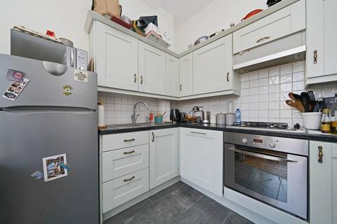 2 bedroom flat to rent, Offley Road, SW9, Oval, London, SW9