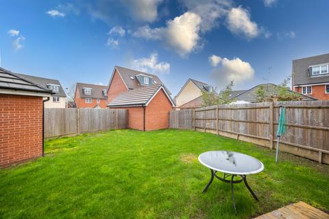 21 Bowling Green, Three Mile Cross, Reading, RG7 1FY