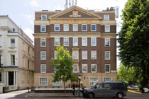 4 bedroom flat for sale, The Lodge, Kensington Park Gardens, London, W11