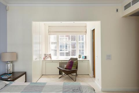 4 bedroom flat for sale, The Lodge, Kensington Park Gardens, London, W11