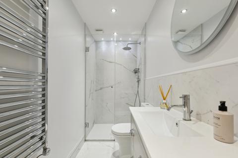 Flat B, 49 Reporton Road, London, SW6 7JP