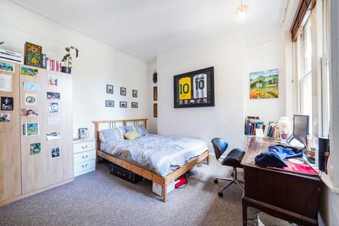 3 bedroom flat to rent, Biddulph Mansions, Elgin Avenue, Maida Vale, London