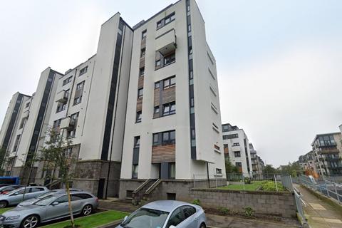 3 bedroom flat to rent, Colonsay View, Edinburgh, EH5