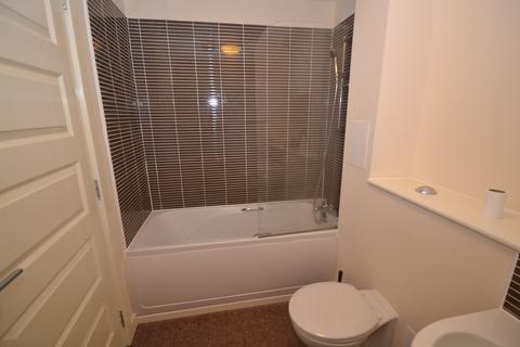 3 bedroom flat to rent, Colonsay View, Granton, Edinburgh, EH5