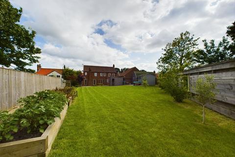 4 bedroom detached house for sale, Main Street, North Dalton, YO25 9XA