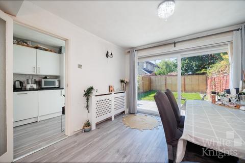 3 bedroom semi-detached house for sale, Salford Close, Reading RG2