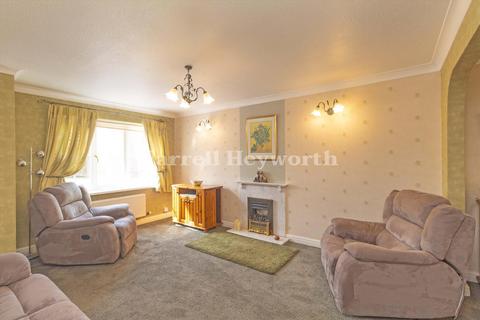 17 Beachcomber Drive, Thornton-cleveleys, FY5 1FD