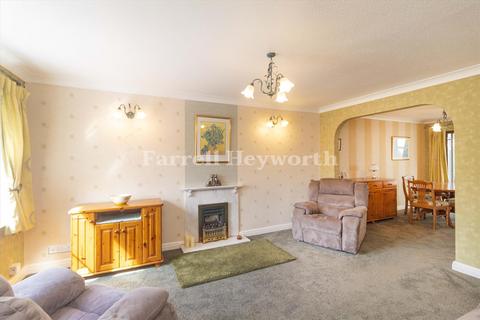 17 Beachcomber Drive, Thornton-cleveleys, FY5 1FD