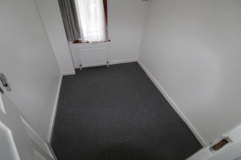 3 bedroom terraced house to rent, Southall UB1