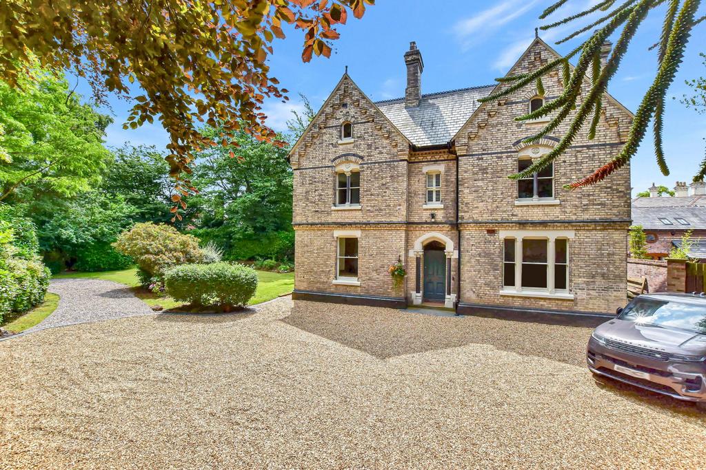 Ackers Road, Stockton Heath, Warrington 8 bed detached house for sale