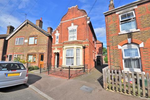 2 bedroom apartment to rent, Granville Road, Colchester, CO1