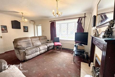 3 bedroom semi-detached house for sale, Waverley Lane, Burton-On-Trent