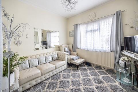 2 bedroom terraced house for sale, Range Road, Gravesend, Kent, DA12