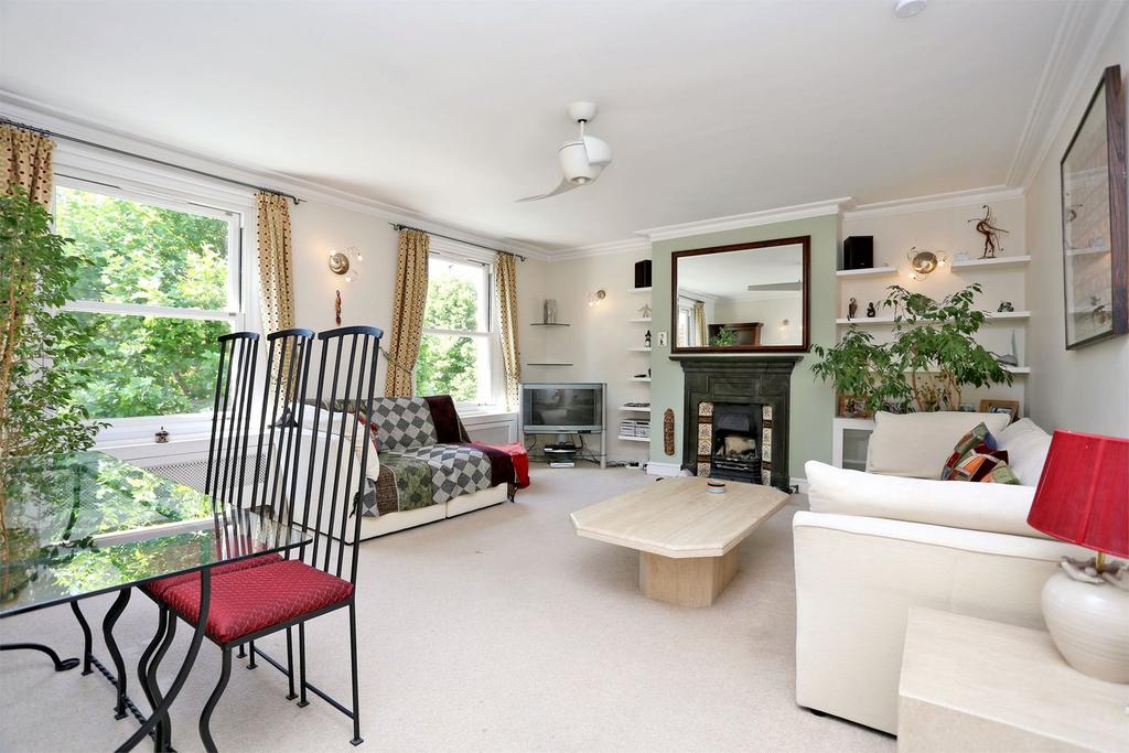 King Street, Hammersmith W6 3 bed flat to rent £2,999 pcm (£692 pw)