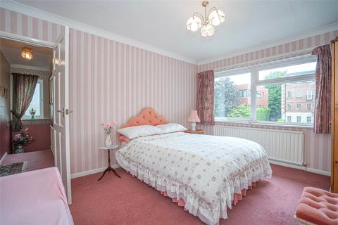 2 bedroom maisonette for sale, Wellington Place, Great North Road, London, N2