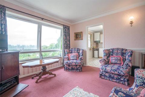 14 Wellington Place, London, N2 0PN