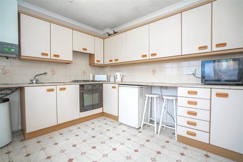 14 Wellington Place, London, N2 0PN