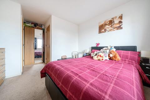 30 Dulcie Close, Greenhithe, DA9 9UL