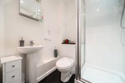 30 Dulcie Close, Greenhithe, DA9 9UL