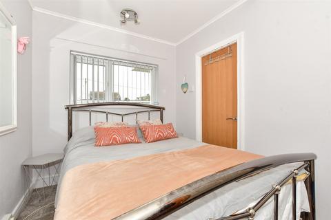 45 Links Crescent, St Marys Bay, Romney Marsh, TN29 0RS