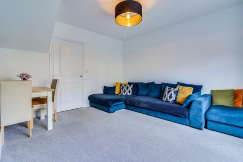 3 bedroom terraced house for sale, Mackintosh Close, Horsforth, Leeds, West Yorkshire, LS18