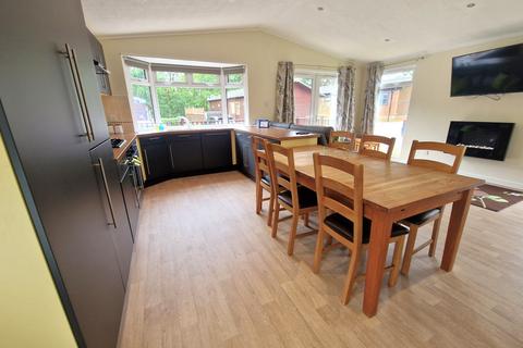 2 bedroom lodge for sale, Finlake Holiday Resort & Spa, Newton Abbot TQ13