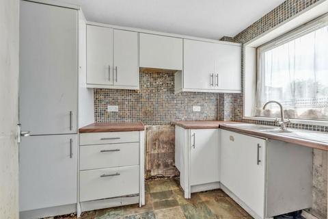 1 bedroom flat for sale, Whitley Close, Stanwell, Staines-upon-Thames, Surrey, TW19 7EZ