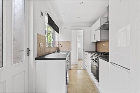 2 bedroom semi-detached house for sale, Surrey, STAINES-UPON-THAMES, TW18