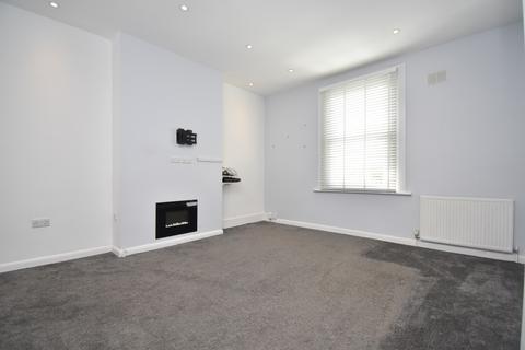 3 bedroom flat to rent, Plumstead Common Road London SE18