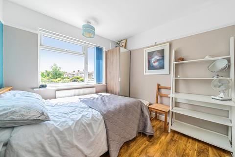6 Beverley Road, Ruislip, HA4 9AJ