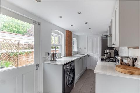8 Carlyle Road, Aston Fields, Bromsgrove, B60 2PJ