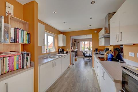 1 Abbotts Drive, Evesham, WR11 2RY